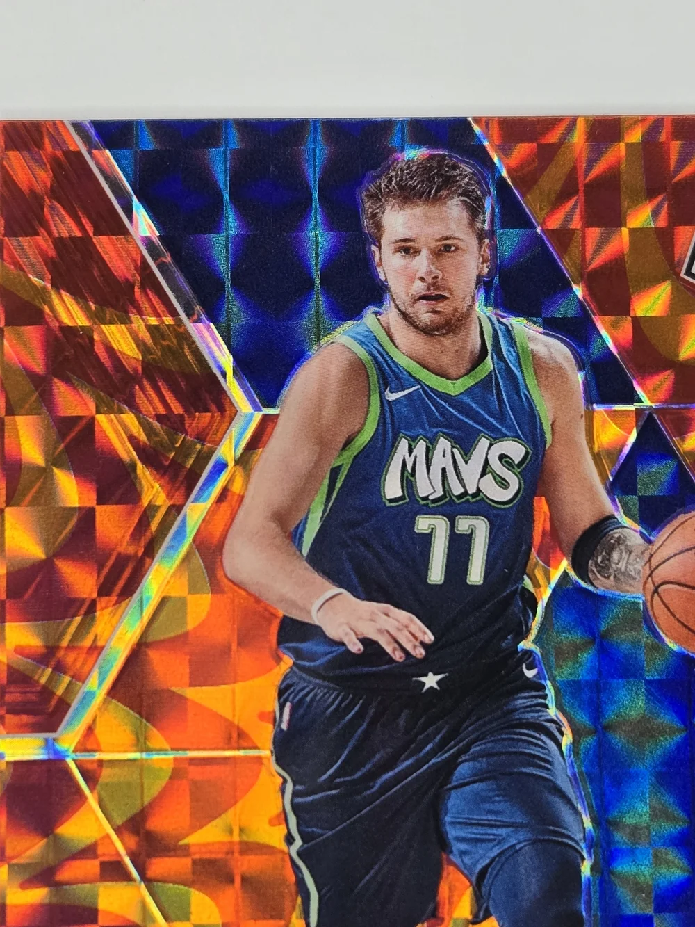 Luka Dončić Reactive Oragne Prizm Mosiac Panini Basketball Card Luka Doncic - Picture 3 of 11